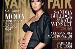 Monica Bellucci enceinte, elle pose nue