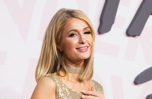 Paris Hilton : retour sur la vie dorée d’une icône pop