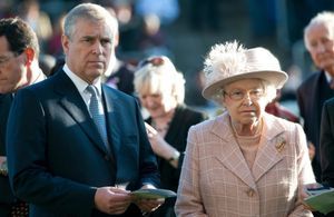 Scandale royal : le prince Andrew, de fils adoré d’Elisabeth II à trouble-fête de Buckingham
