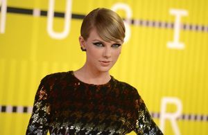 Taylor Swift: pourquoi elle porte plainte pour agression sexuelle