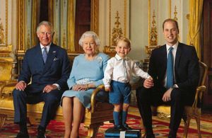 Une nouvelle photo du prince George pour le premier timbre à son effigie