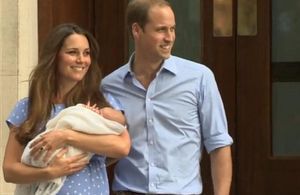 Will et Kate : premier bain de foule pour le bébé royal