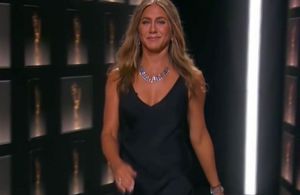 Emmy Awards : les meilleurs looks des stars pour une cérémonie… en direct de leur salon !