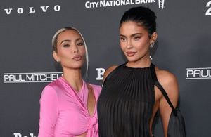 Kim Kardashian et Kylie Jenner font sensation au Baby2Baby gala 
