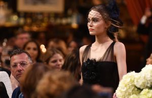 Lily-Rose Depp et Pharrell Wiliam, stars du défilé Chanel Métiers d'Art à Paris