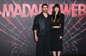 Tahar Rahim et Dakota Johnson réunis au photocall du Marvel « Madame Web »
