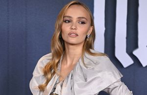 Vanessa Paradis : sa fille Lily-Rose Depp fait sensation à Londres face à Emma Corrin