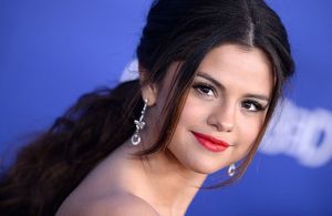 Les femmes de la semaine : Selena Gomez, son anniversaire à Saint-Tropez
