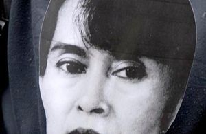 Aung San Suu Kyi, hospitalisée