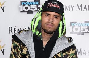 Chris Brown : la jeune femme qui l’accuse de viol dépose une nouvelle plainte