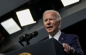États-Unis : Joe Biden lance un appel passionné à interdire les fusils d’assaut 