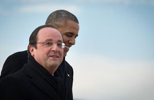 Qui sera la cavalière de François Hollande ce soir ?