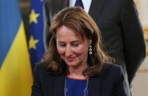 François Hollande - Ségolène Royal : l'un reste, l'autre aussi