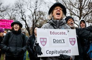 Harvard refuse d’obéir à Trump : l’université privée de 2,2 milliards de dollars d’aides