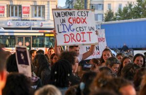 IVG : La France insoumise dénonce « l'obstruction antidémocratique » de ses adversaires