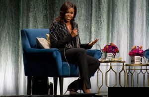 « Je suis là pour donner un coup de projecteur sur d’autres jeunes femmes » : le message féministe de Michelle Obama