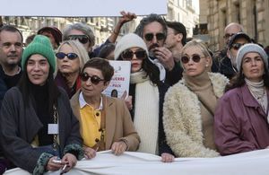 La marche silencieuse pour la paix a réuni plusieurs milliers de personnes à Paris