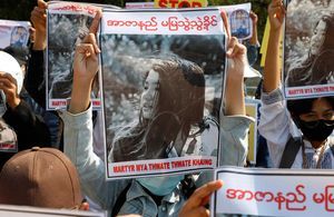 Manifestations en Birmanie : Mya, 20 ans, tombée sous les balles d’un officier  