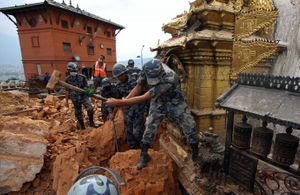 Népal: les espoirs de retrouver des survivants s'amenuisent 