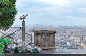 #saccageparis : les politiques s'écharpent sur la propreté de Paris 