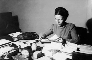 Simone de Beauvoir : pionnière du féminisme moderne