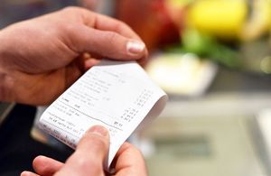 Titres-restaurant, loyers... : tout ce qu’on sait sur la loi « d'urgence » pour le pouvoir d'achat 
