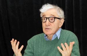 Woody Allen : il se dit « triste » pour Weinstein et crée le malaise