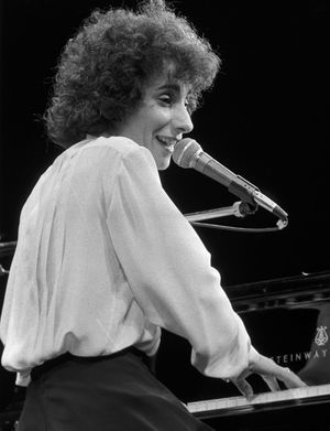 Disparition de Marie-Paule Belle, l’interprète inoubliable de la chanson « La Parisienne » 