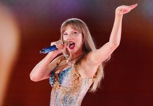 Le secret de la coiffeuse de Taylor Swift pour une coiffure à tout épreuve (pour aller danser) 