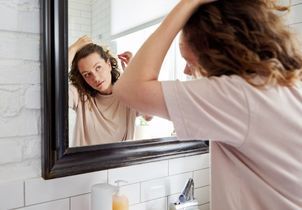 Cheveux moins denses : ces 5 signes qui doivent vous alerter