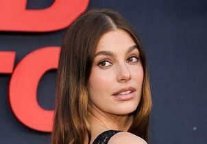 Cette coupe hybride donne l’illusion d’un carré… sans couper ses longueurs