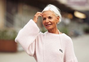 Coaching beauté : Comment savoir si les cheveux blancs vont bien m’aller ?