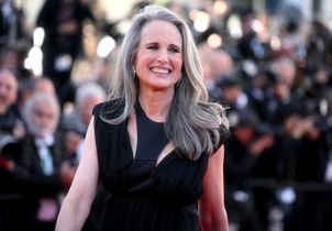 À Cannes, Andie MacDowell confirme que cette coiffure est idéale pour sublimer les cheveux gris