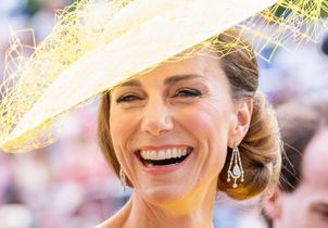 Chignon XXL porté sur le côté : Kate Middleton adopte la coiffure la plus élégante de la saison