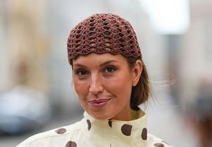 Foulards, bandeaux, pinces… Ces accessoires cheveux vont faire le printemps 2026 (et transformer vos looks)