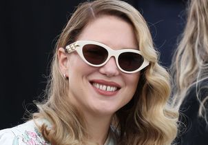 Léa Seydoux confirme que la raie sur le côté sera la tendance du printemps
