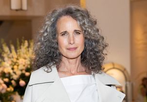 Cette mauvaise habitude accélère l'apparition des cheveux blancs