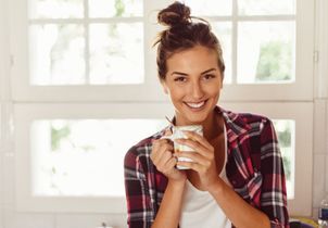 Elle boit du collagène pendant deux semaines, voici les effets sur sa peau
