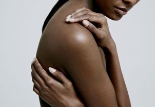 Kératose pilaire : les dermatologues recommandent cette routine pour retrouver une peau plus douce