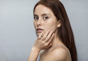 Visage fatigué ? Essayez ce massage effet botox instantané