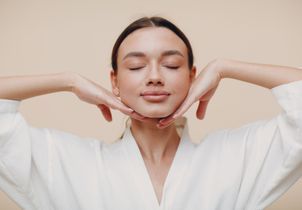 Voici le muscle à masser chaque jour pour dégonfler le visage et prévenir les premières rides