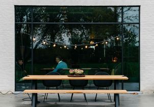 22 façons d'éclairer un dîner dans le jardin