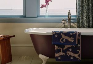 « Bathscaping » : la méthode simple pour transformer sa salle de bains en refuge apaisant