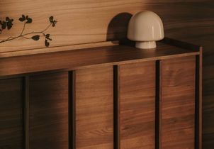 Voici toutes nos astuces pour estomper les rayures sur un meuble en bois