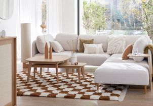 Osez le motif damier en créant un tapis DIY au style graphique