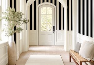 Quel papier peint pour agrandir une petite pièce ?