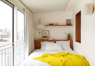 Avant/après : un studio métamorphosé avec une terrasse transformée en chambre