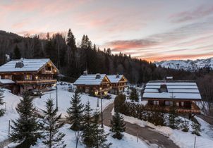 Chalet de montagne : les hôtels et locations déco où dormir cet hiver