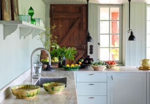 La maison normande au style campagne chic de l’architecte Isabelle Moltzer