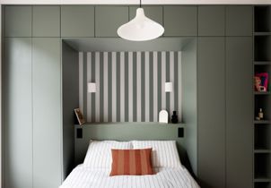 Un deux-pièces de 45m2 coloré aux rangements optimisés